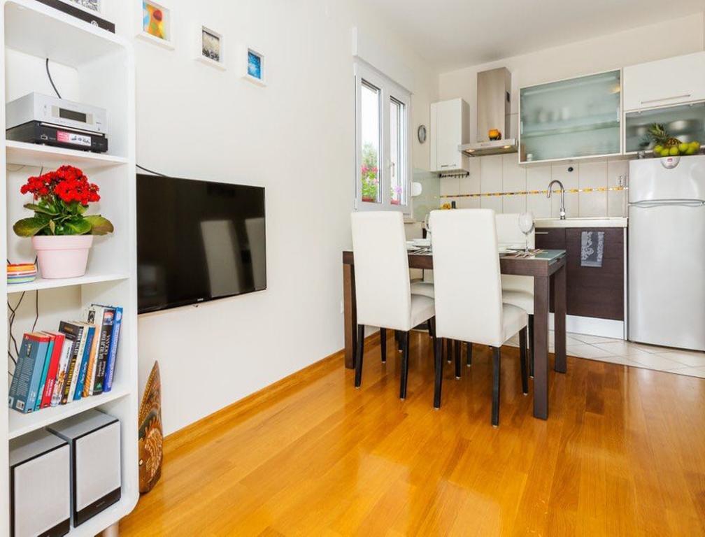 Apartment La E Bella *